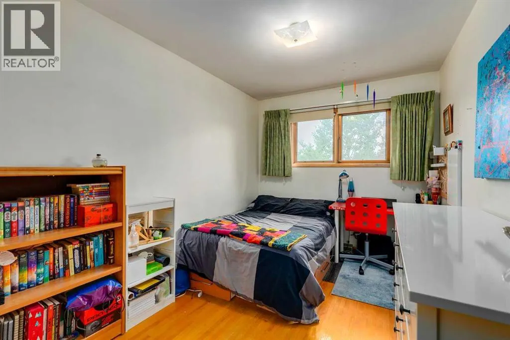 27 Winchester Crescent SW