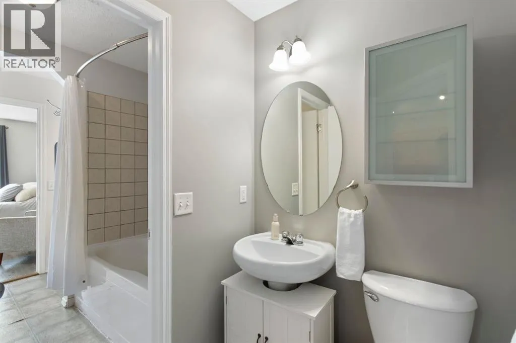 96 Prestwick Heights SE