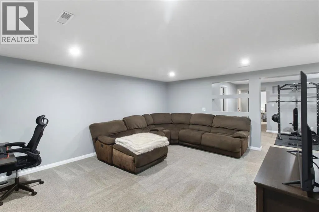 96 Prestwick Heights SE