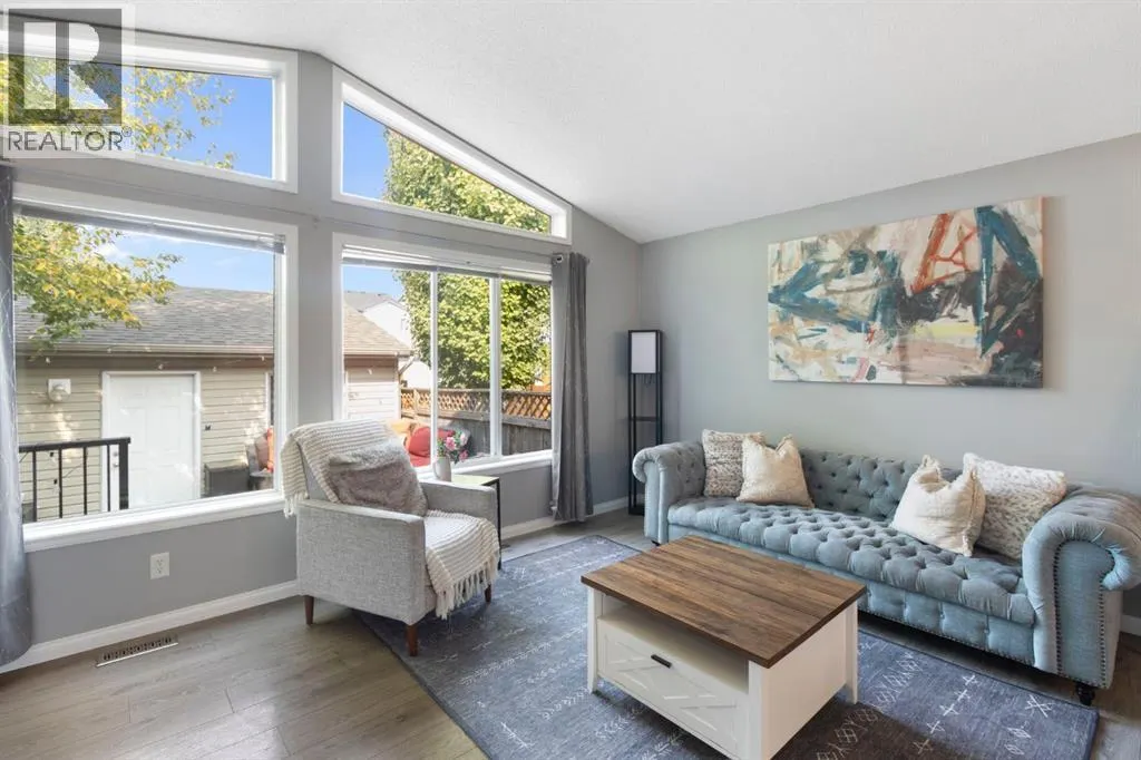 96 Prestwick Heights SE