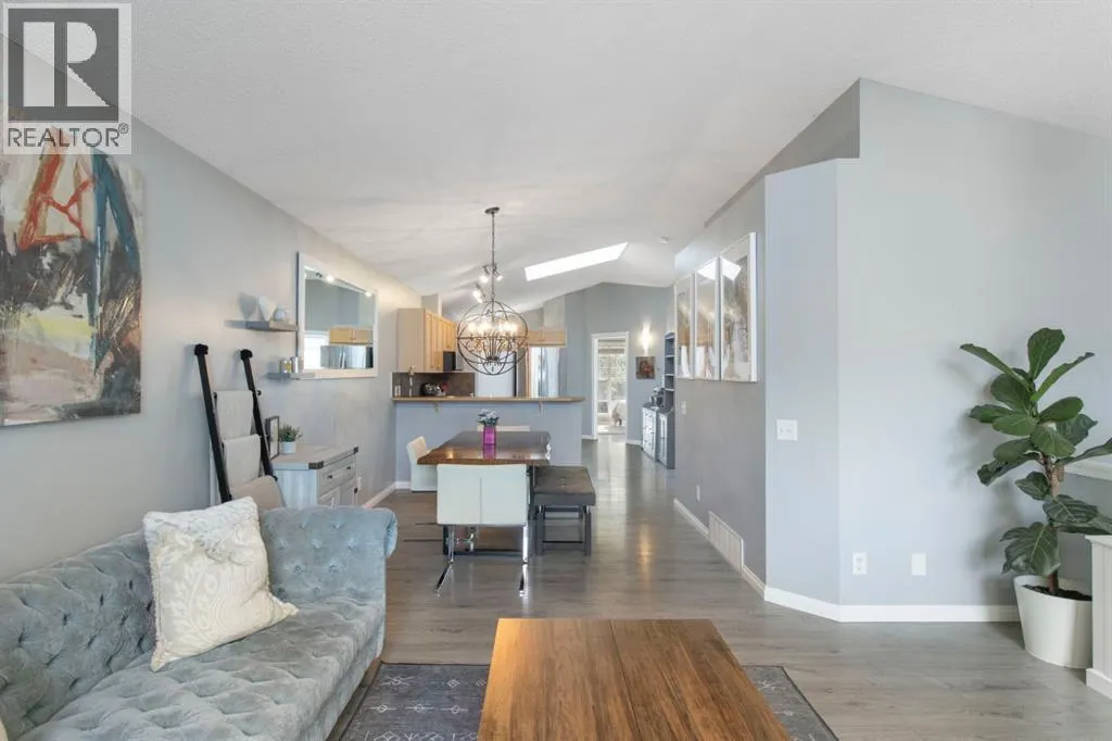 96 Prestwick Heights SE