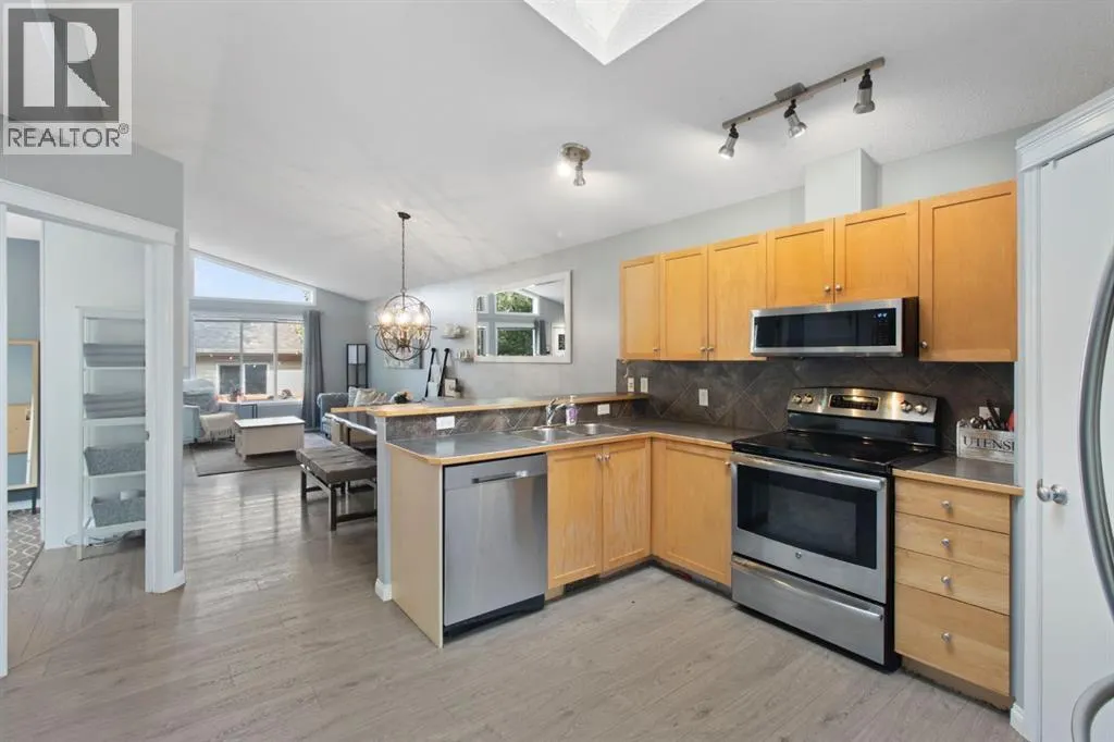 96 Prestwick Heights SE