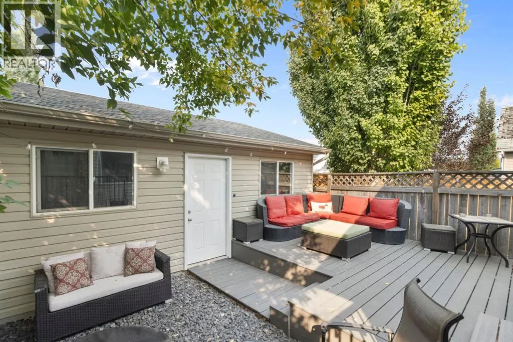 96 Prestwick Heights SE