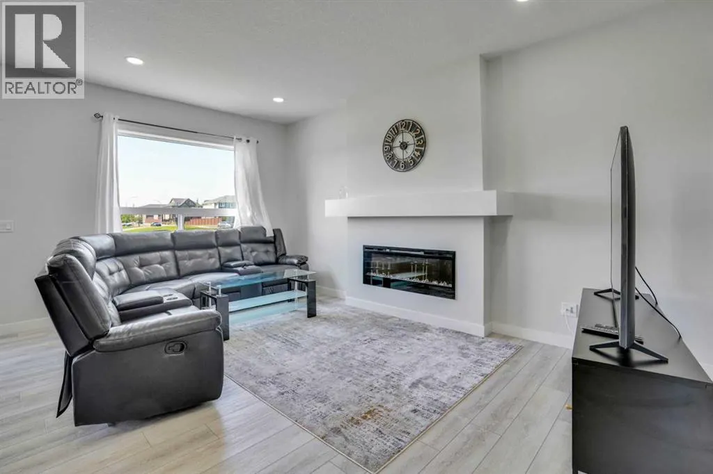 15 Midgrove Drive SW