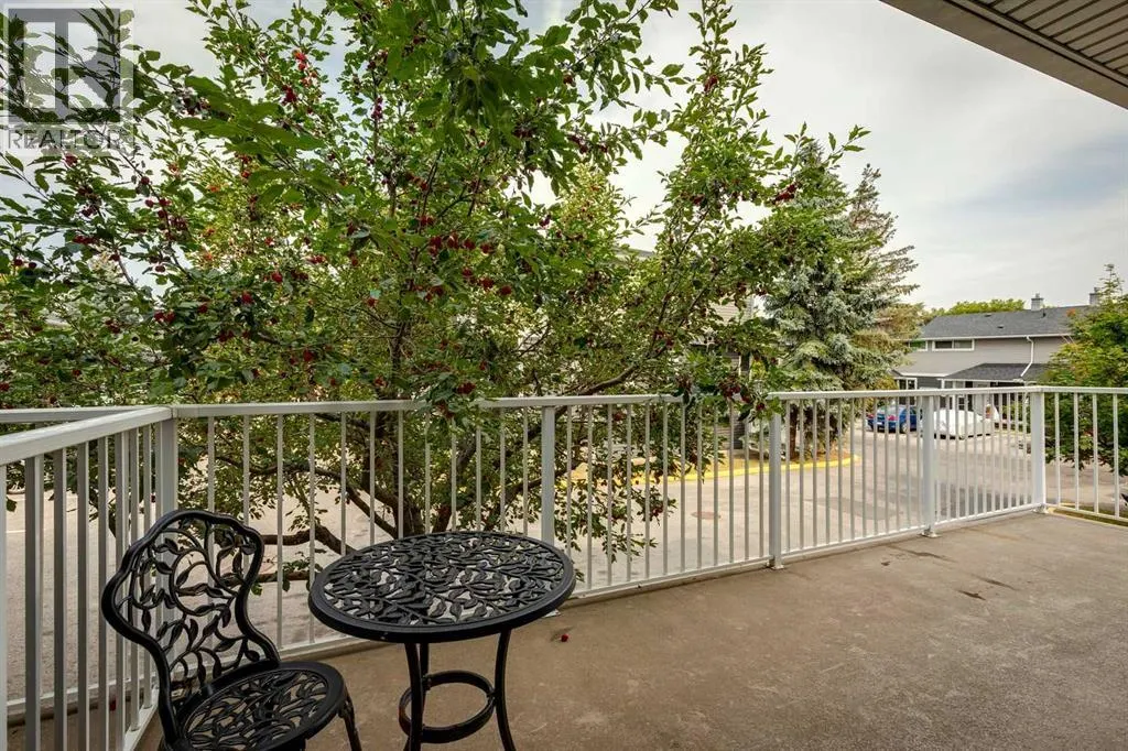 396 Regal Park NE