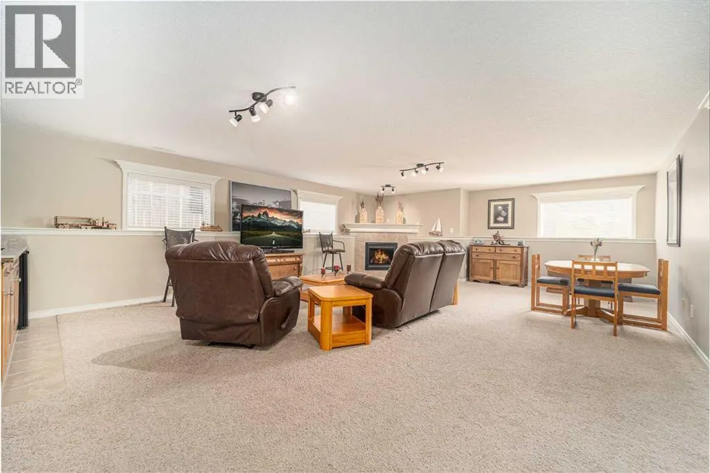 189 Grizzly Terrace N