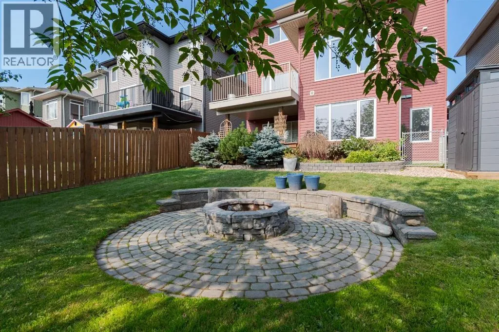 223 Rattlepan Creek Crescent
