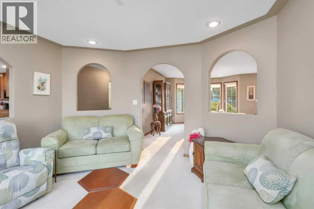 83 Oberlin Avenue