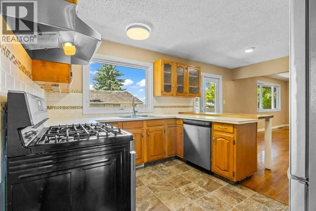320 Parkridge Way SE