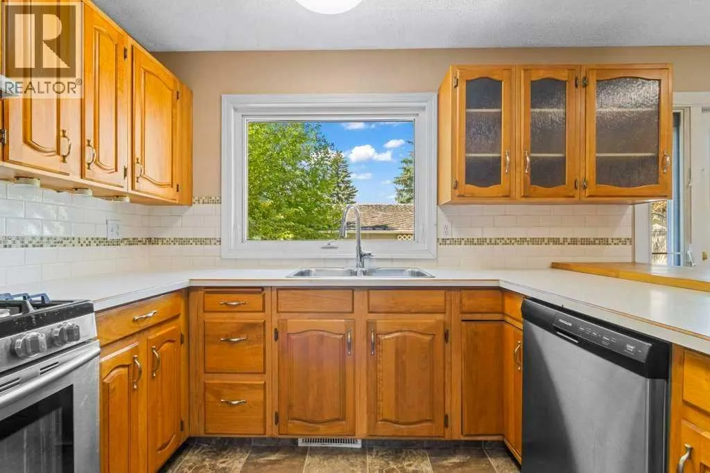 320 Parkridge Way SE