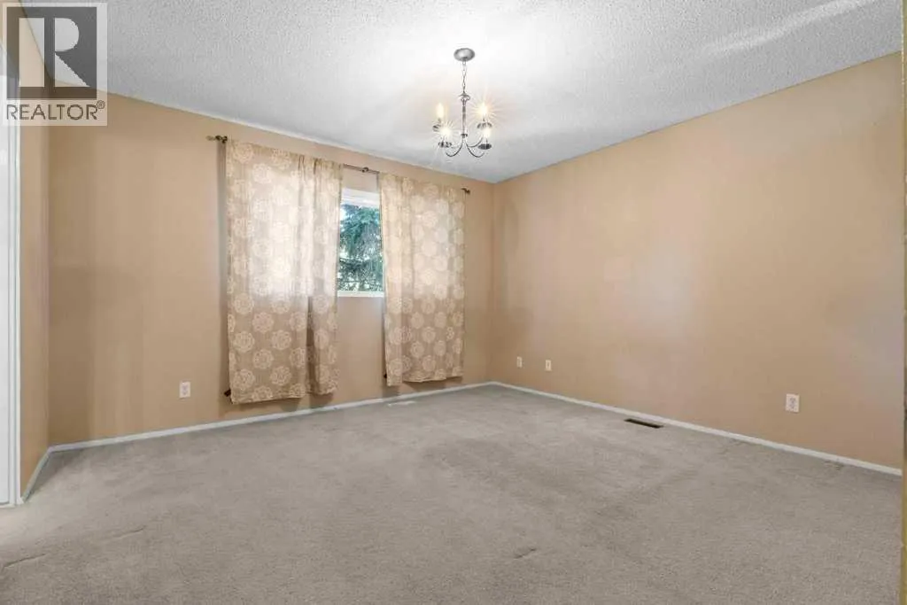 320 Parkridge Way SE