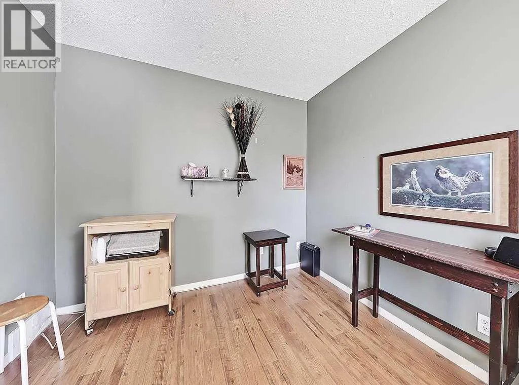 120 Freeman Way NW