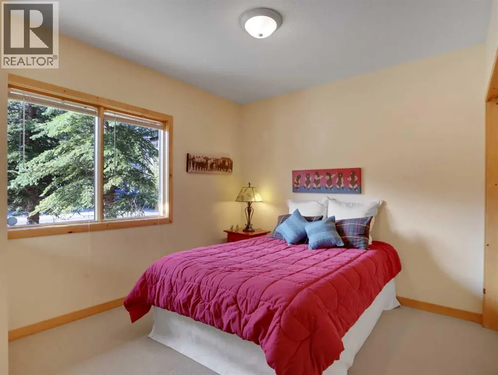 2, 729 4th Street