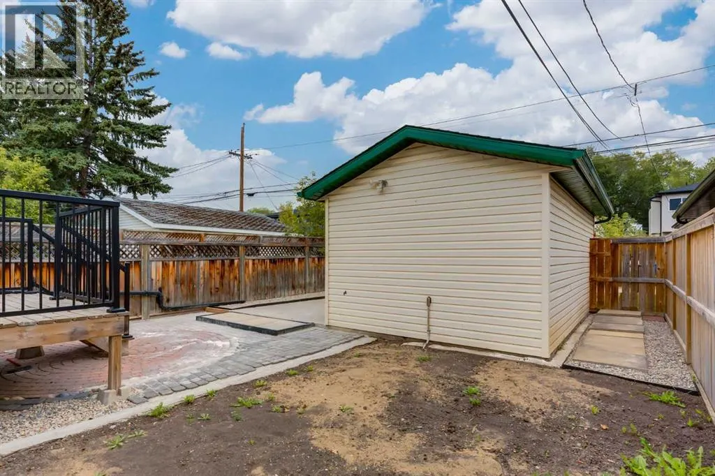 3910 3 Street NW