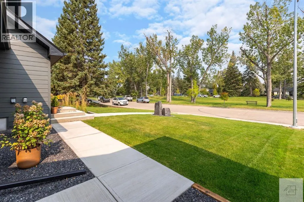 1011 Lake Wapta Way SE