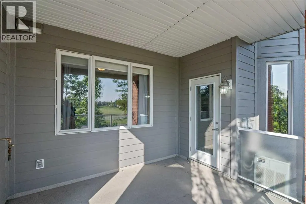 239, 15 Everstone Drive SW