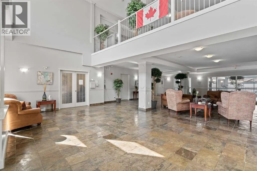 239, 15 Everstone Drive SW