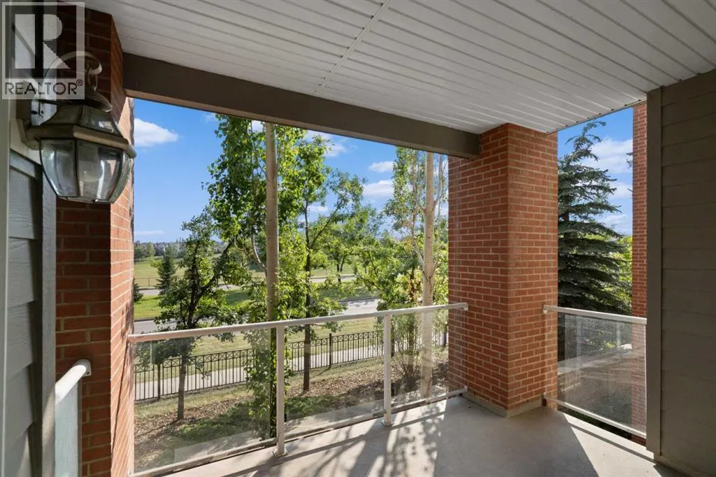 239, 15 Everstone Drive SW