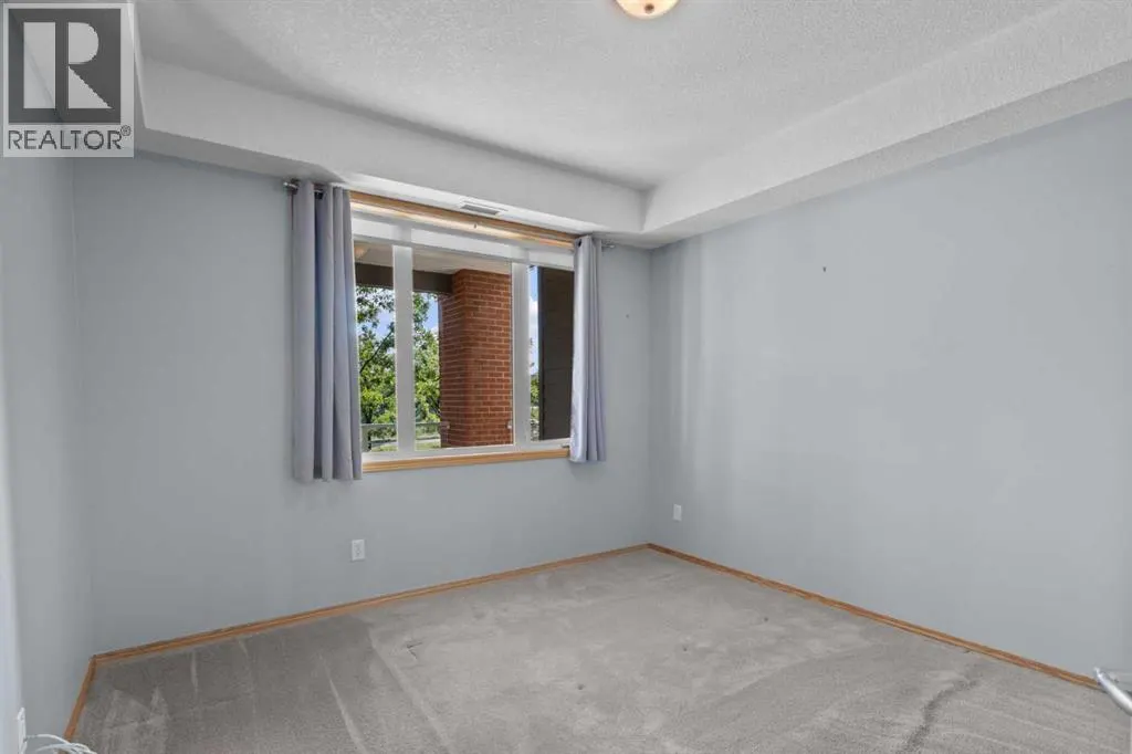 239, 15 Everstone Drive SW