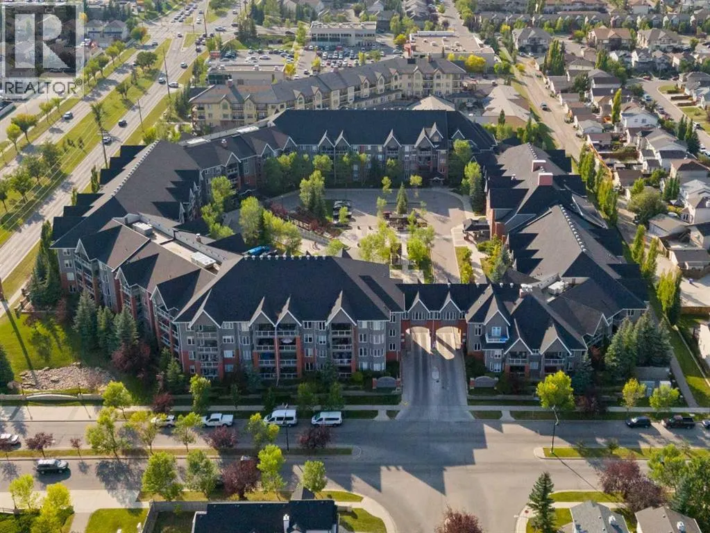 239, 15 Everstone Drive SW