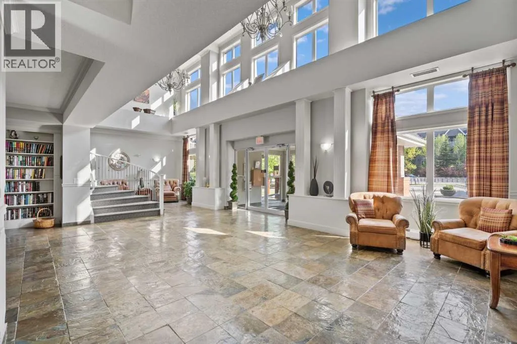 239, 15 Everstone Drive SW