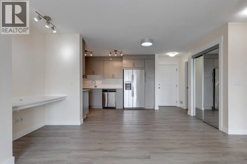 1404, 302 Skyview Ranch Drive NE