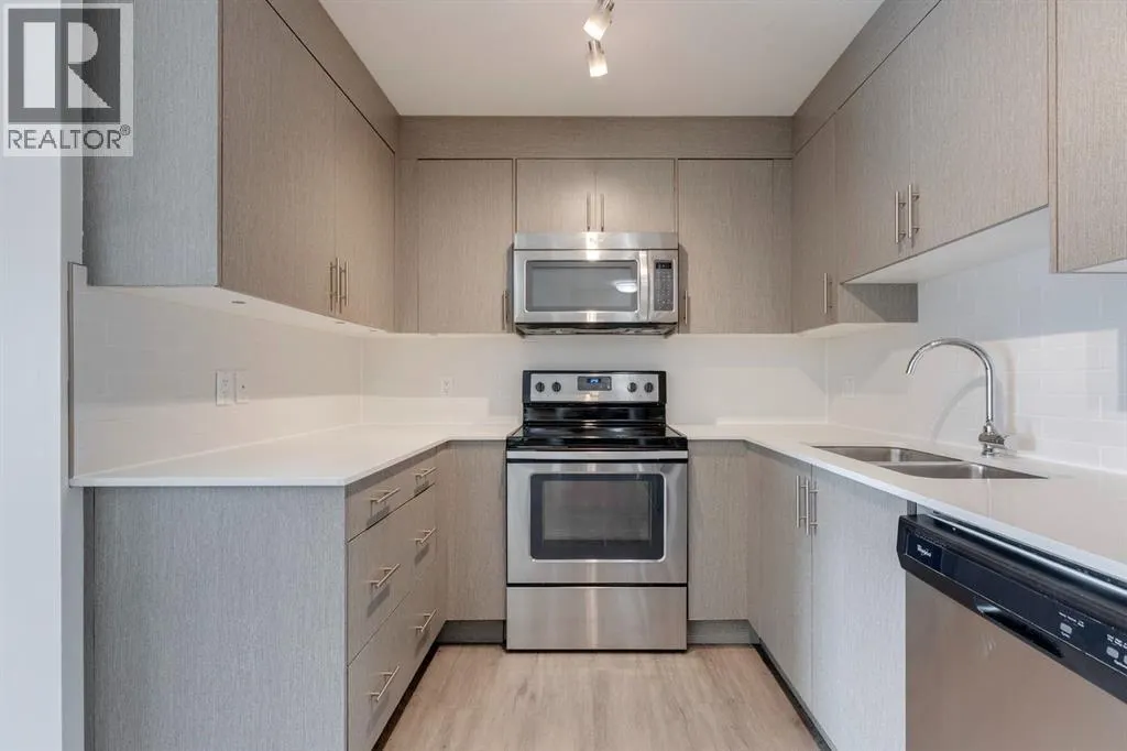 1404, 302 Skyview Ranch Drive NE