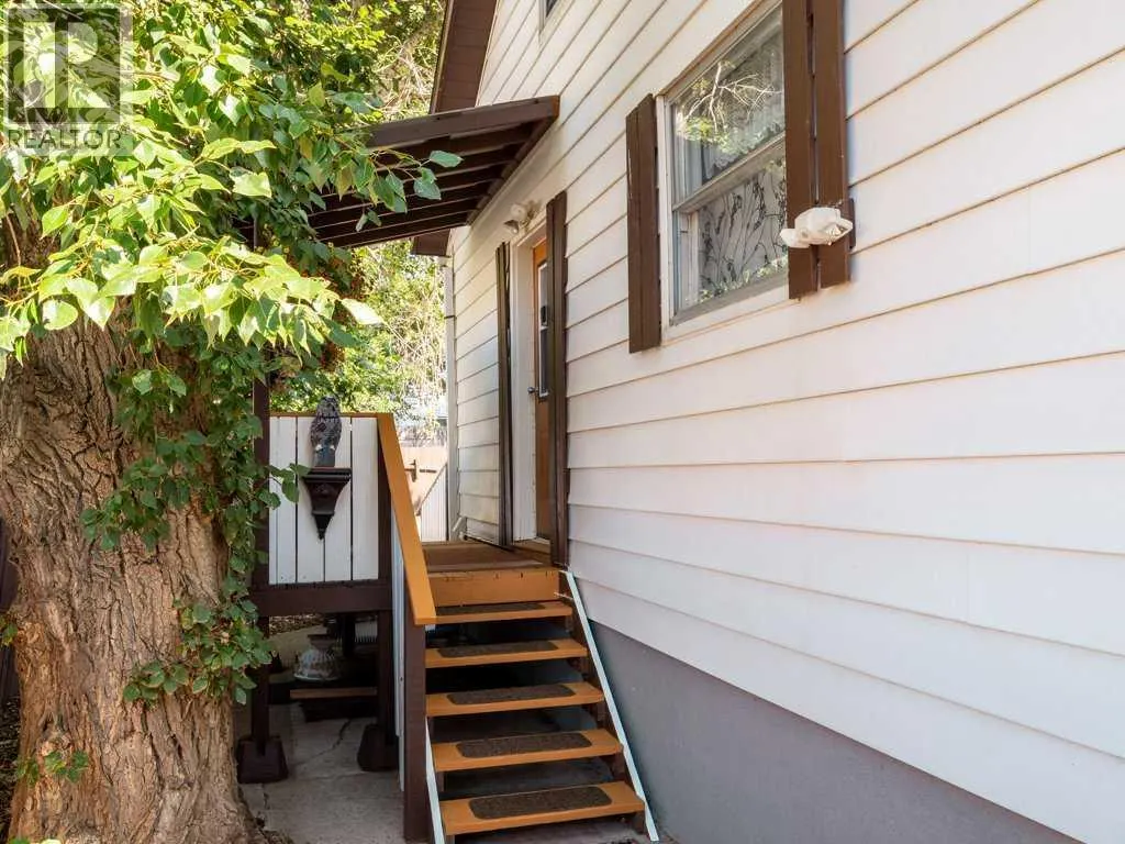 121 Center Avenue
