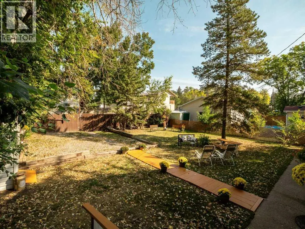 121 Center Avenue