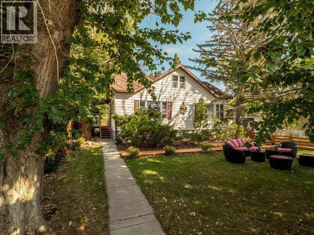 121 Center Avenue