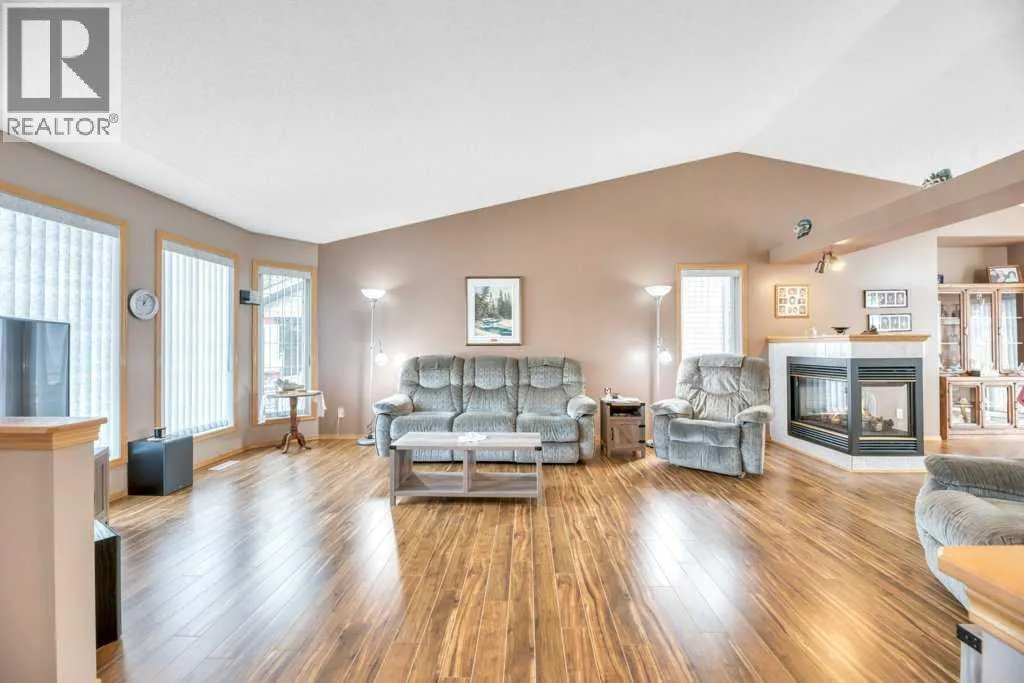 141 West Creek Crescent