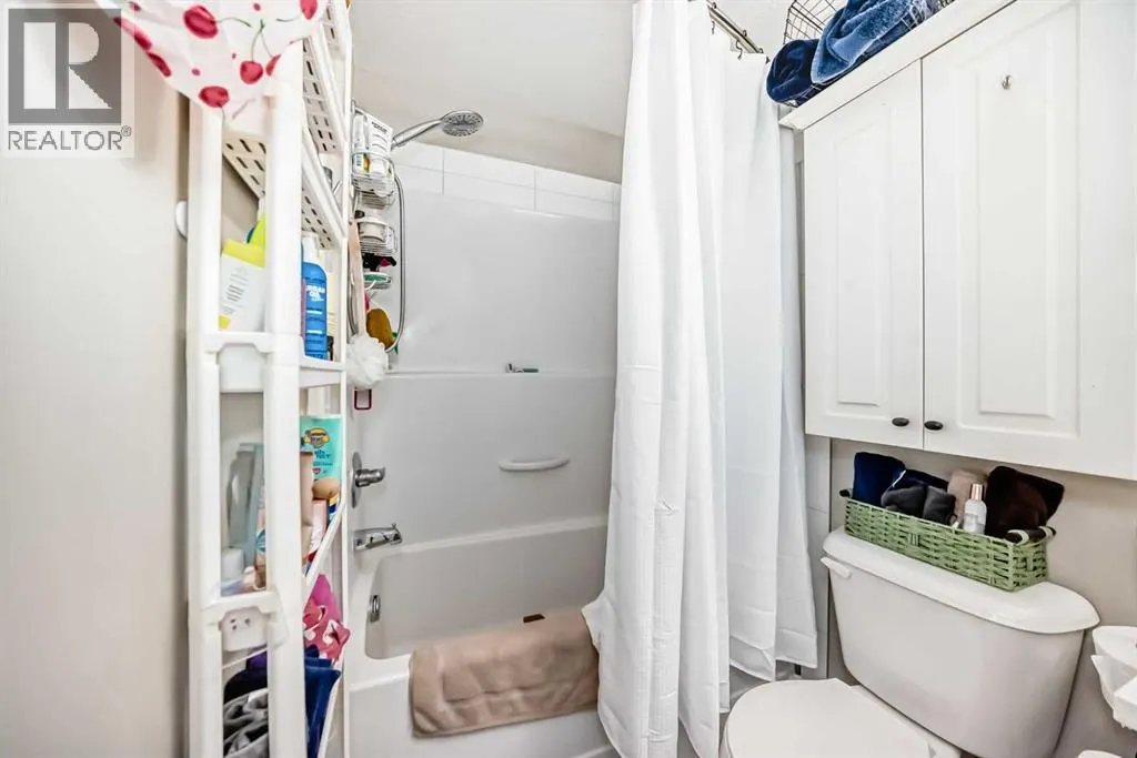 119, 20 Mahogany Mews SE