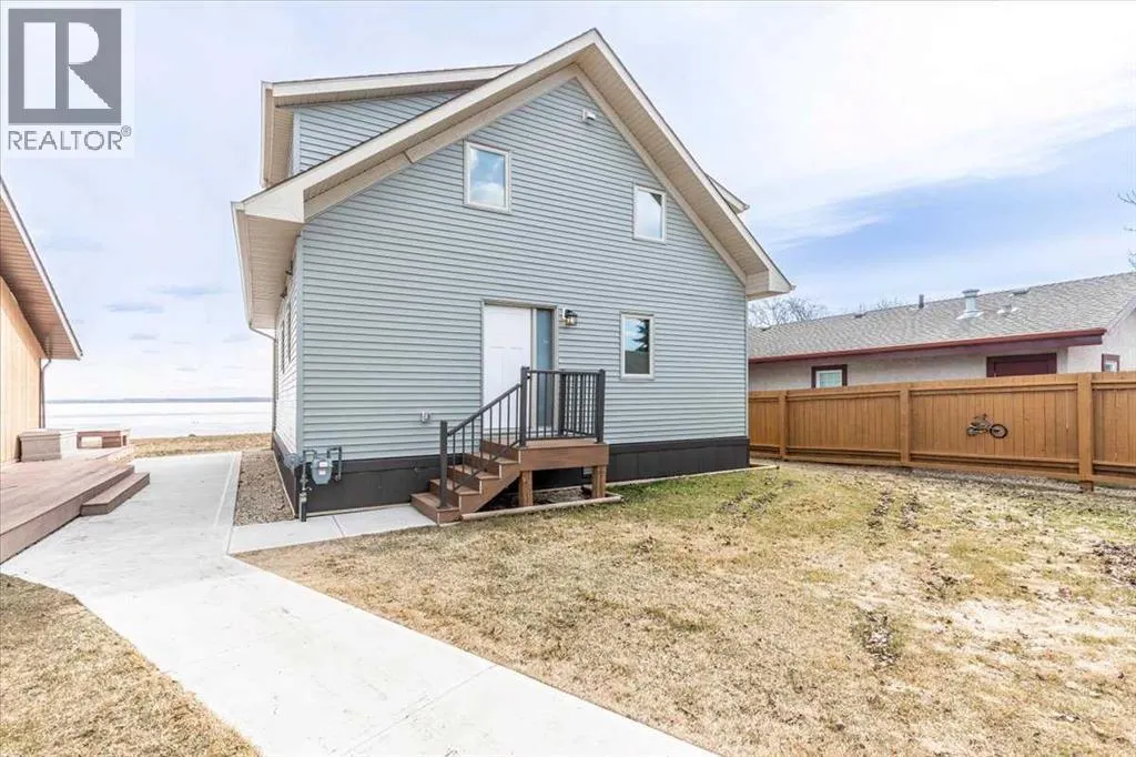 33 Lakeshore Drive