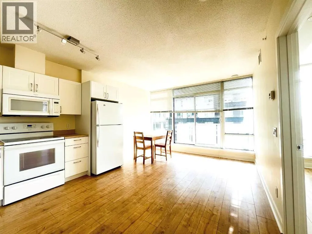 906, 10 Brentwood Common NW