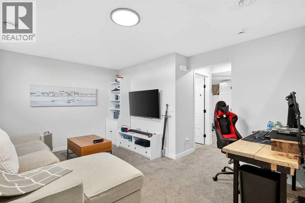 121 Ellen Close