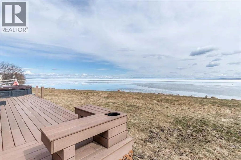 35 Lakeshore Drive