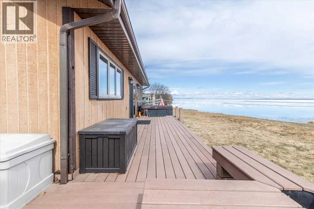 35 Lakeshore Drive