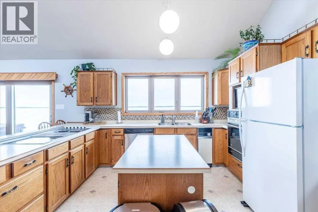 35 Lakeshore Drive