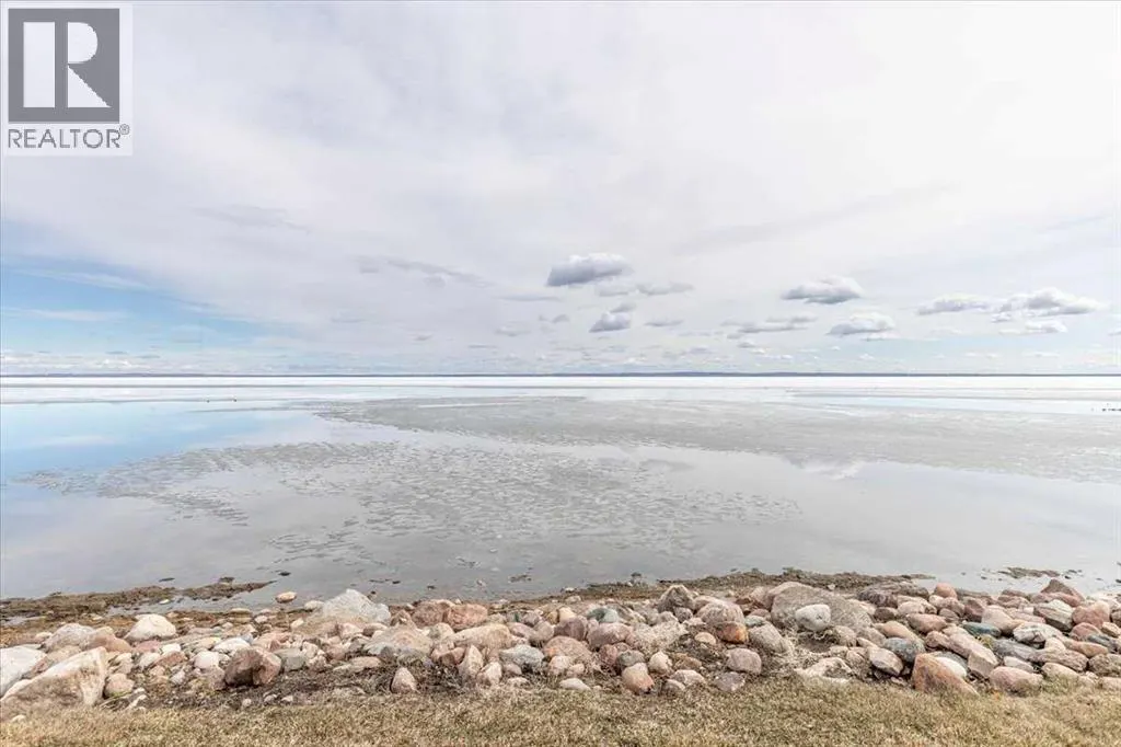35 Lakeshore Drive
