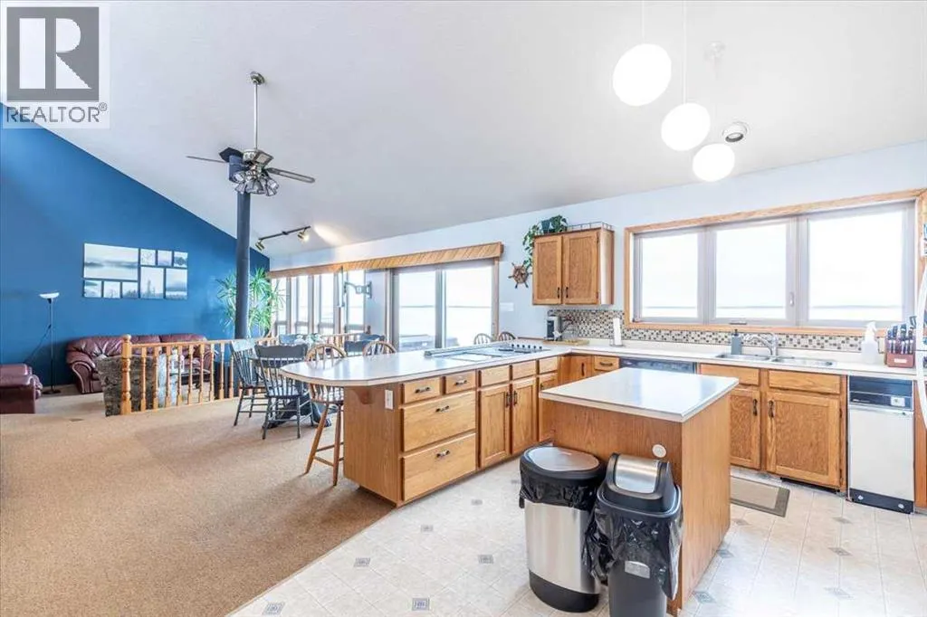 35 Lakeshore Drive