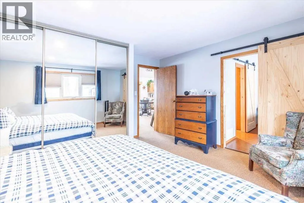 35 Lakeshore Drive