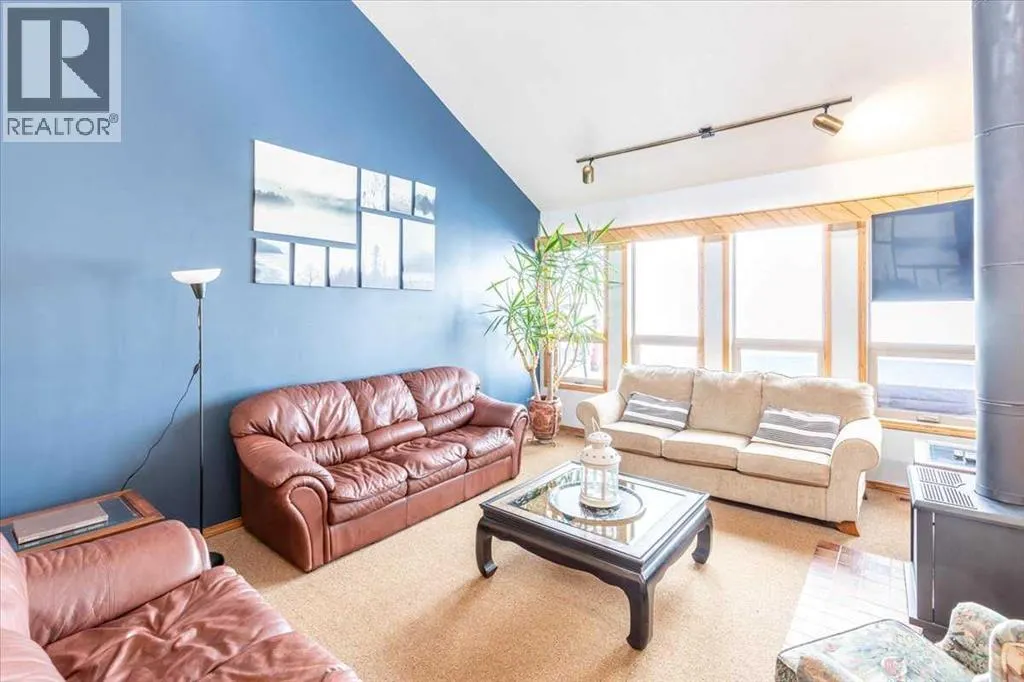 35 Lakeshore Drive