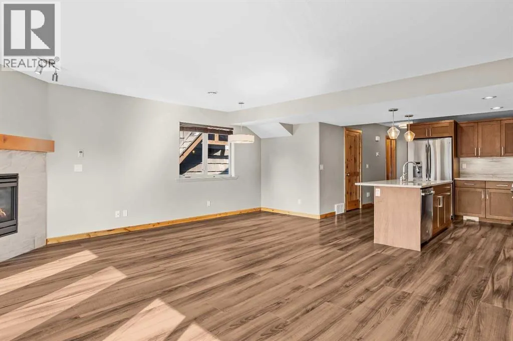 4, 813 7th Street