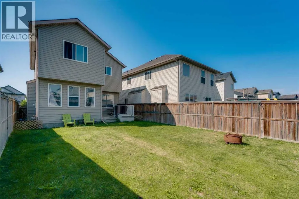 100 Covecreek Close NE