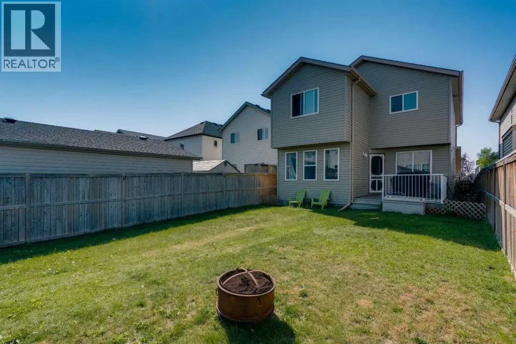 100 Covecreek Close NE