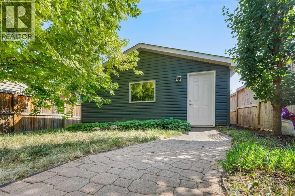 95 New Brighton Landing SE