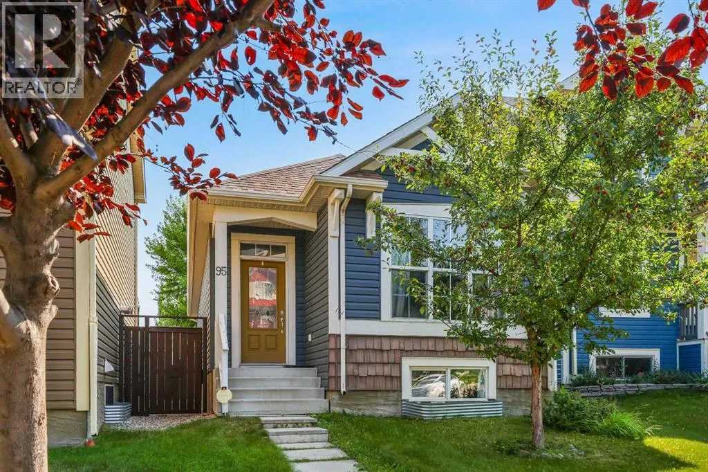 95 New Brighton Landing SE