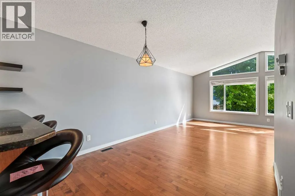95 New Brighton Landing SE