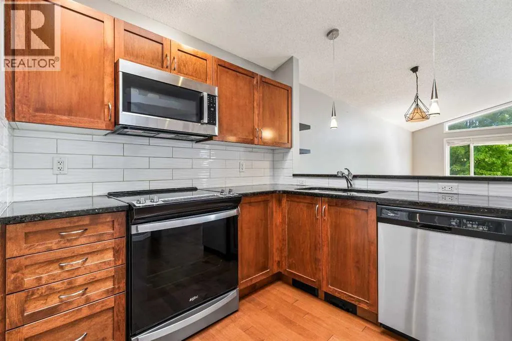 95 New Brighton Landing SE