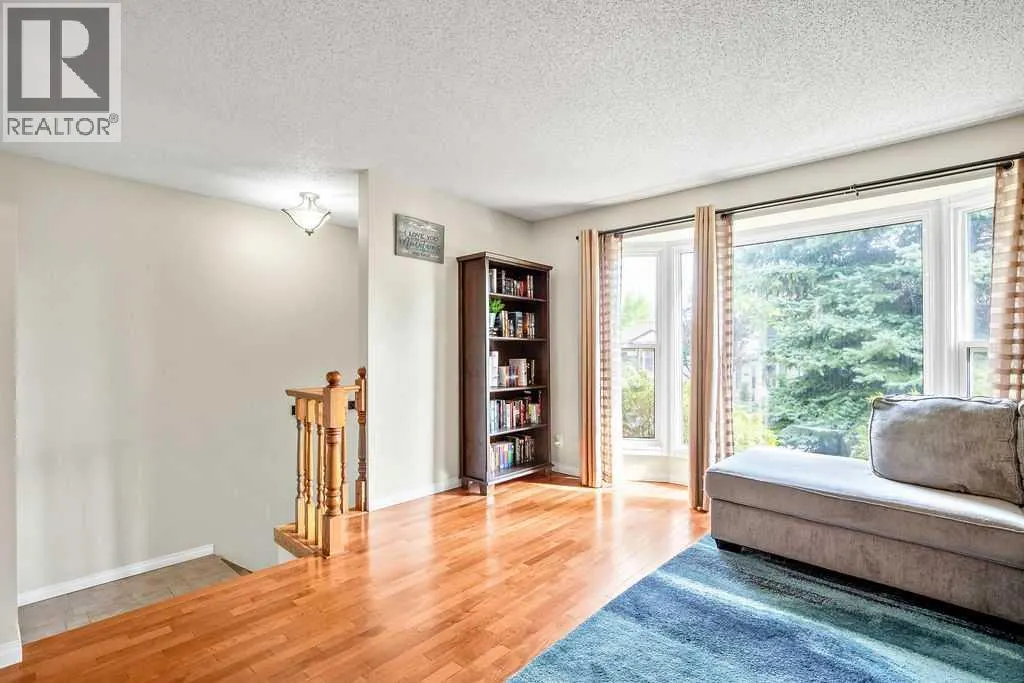 15 Riverbirch Place SE